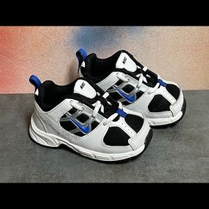 Nike Toddler Sneakers Size 4C